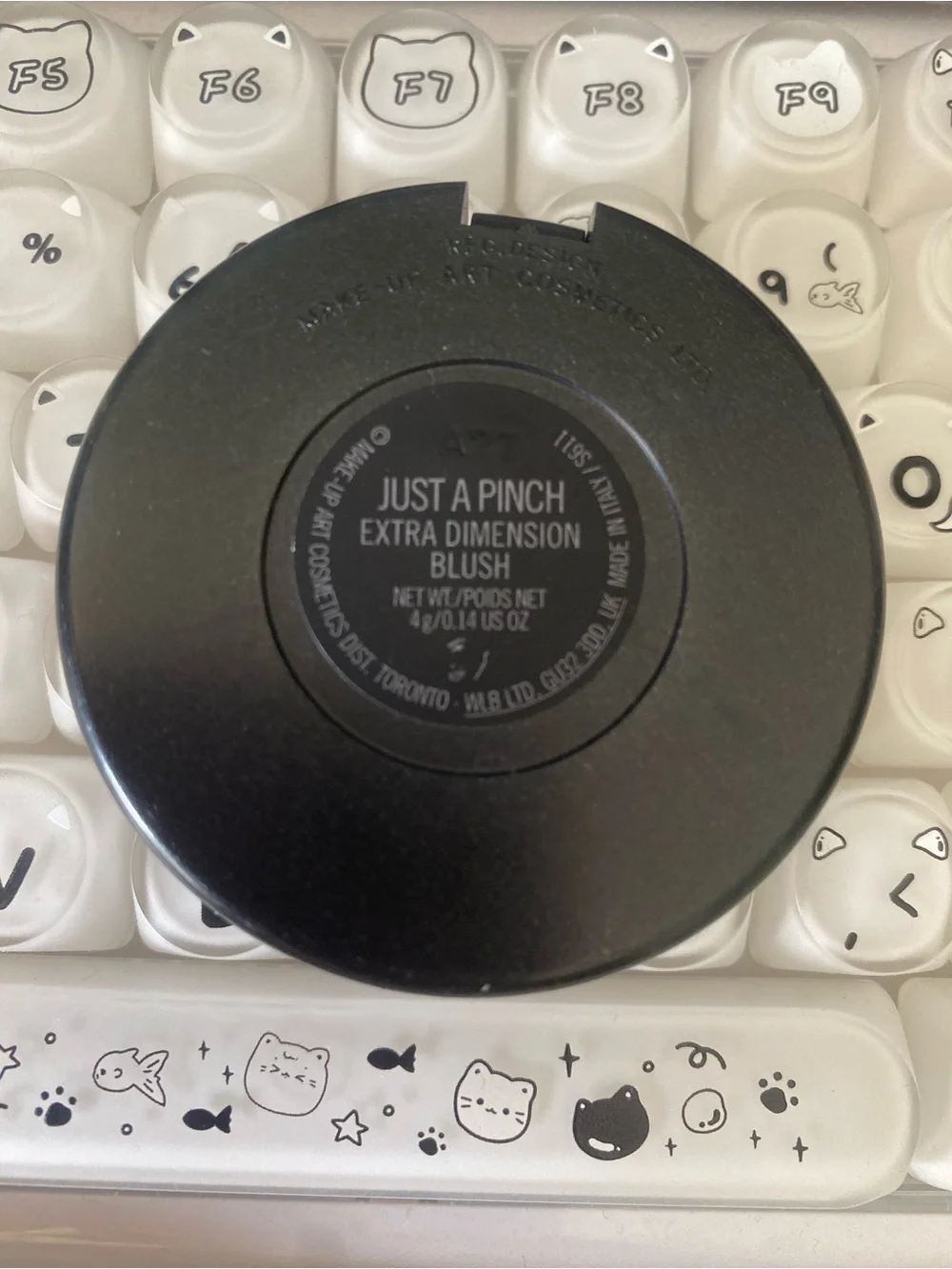 MAC Extra Dimension Just A Pinch